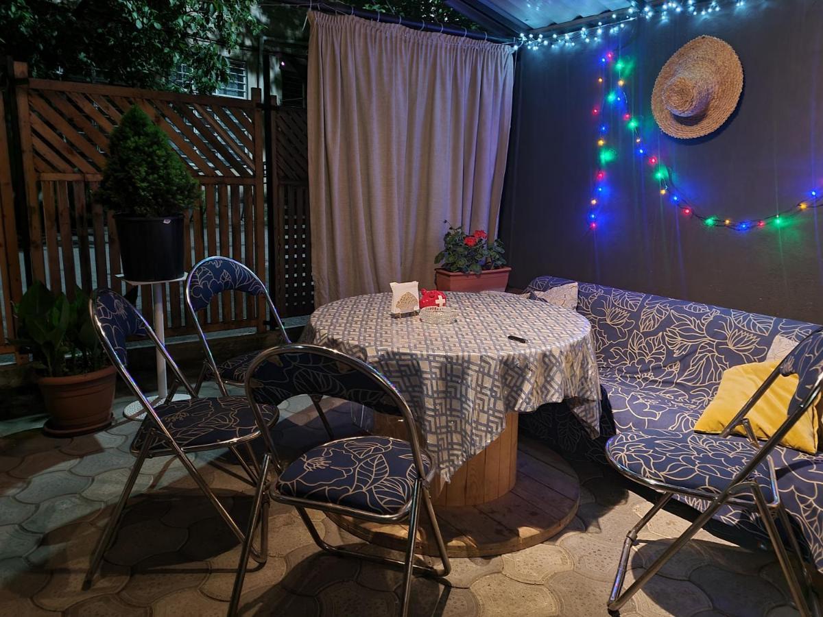 Friendly Guest House Kutaisi Exterior foto