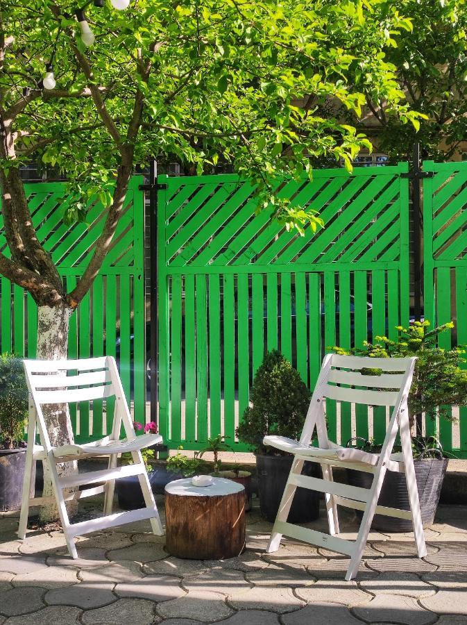 Friendly Guest House Kutaisi Exterior foto