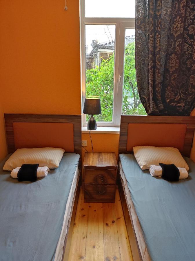Friendly Guest House Kutaisi Exterior foto