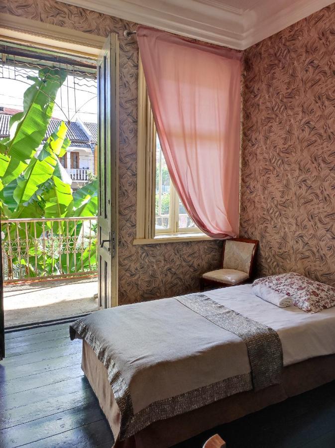 Friendly Guest House Kutaisi Exterior foto