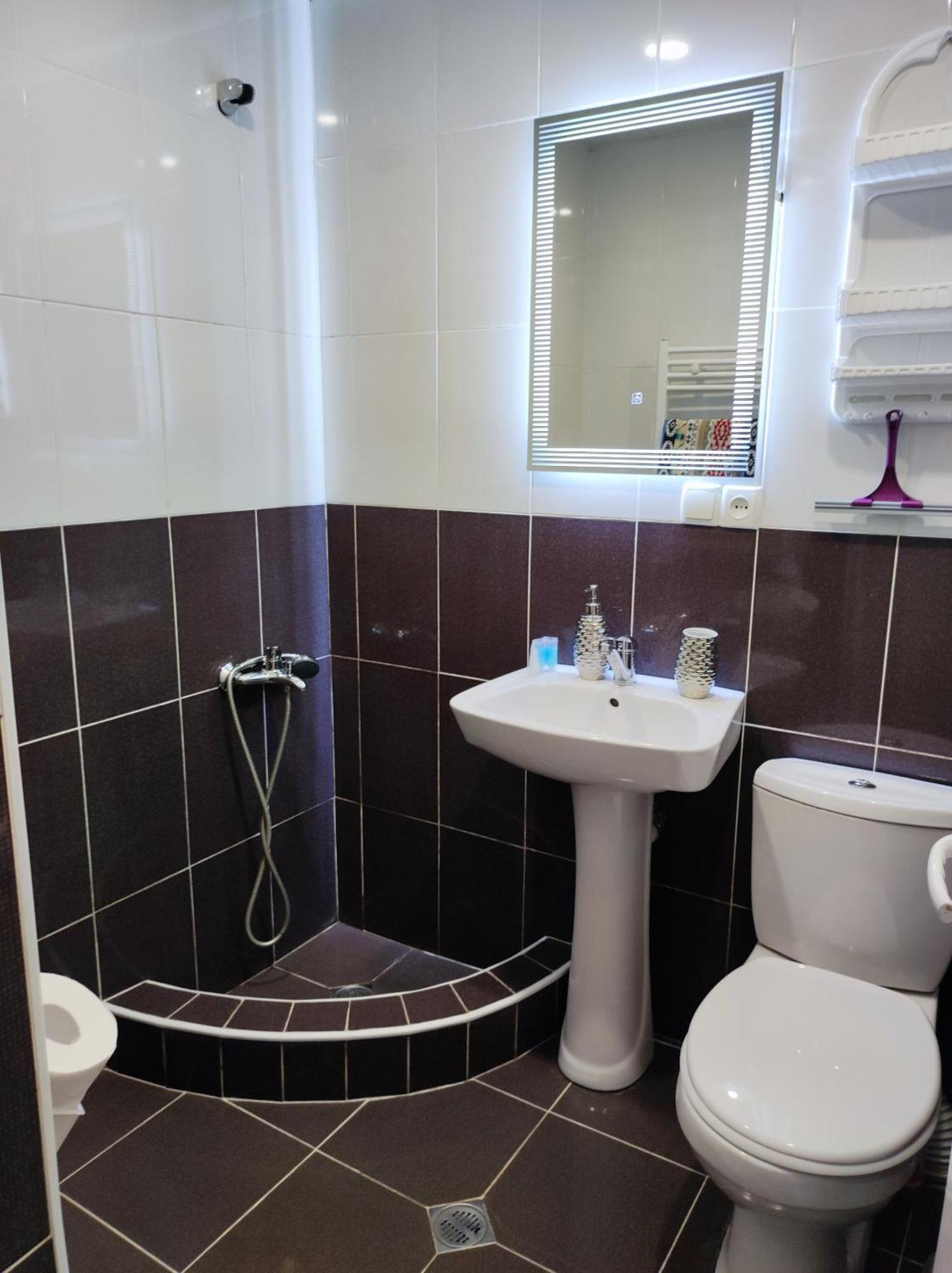 Friendly Guest House Kutaisi Quarto foto