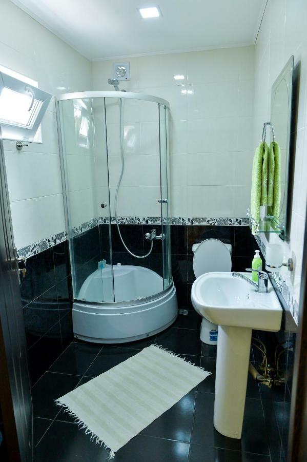 Friendly Guest House Kutaisi Exterior foto
